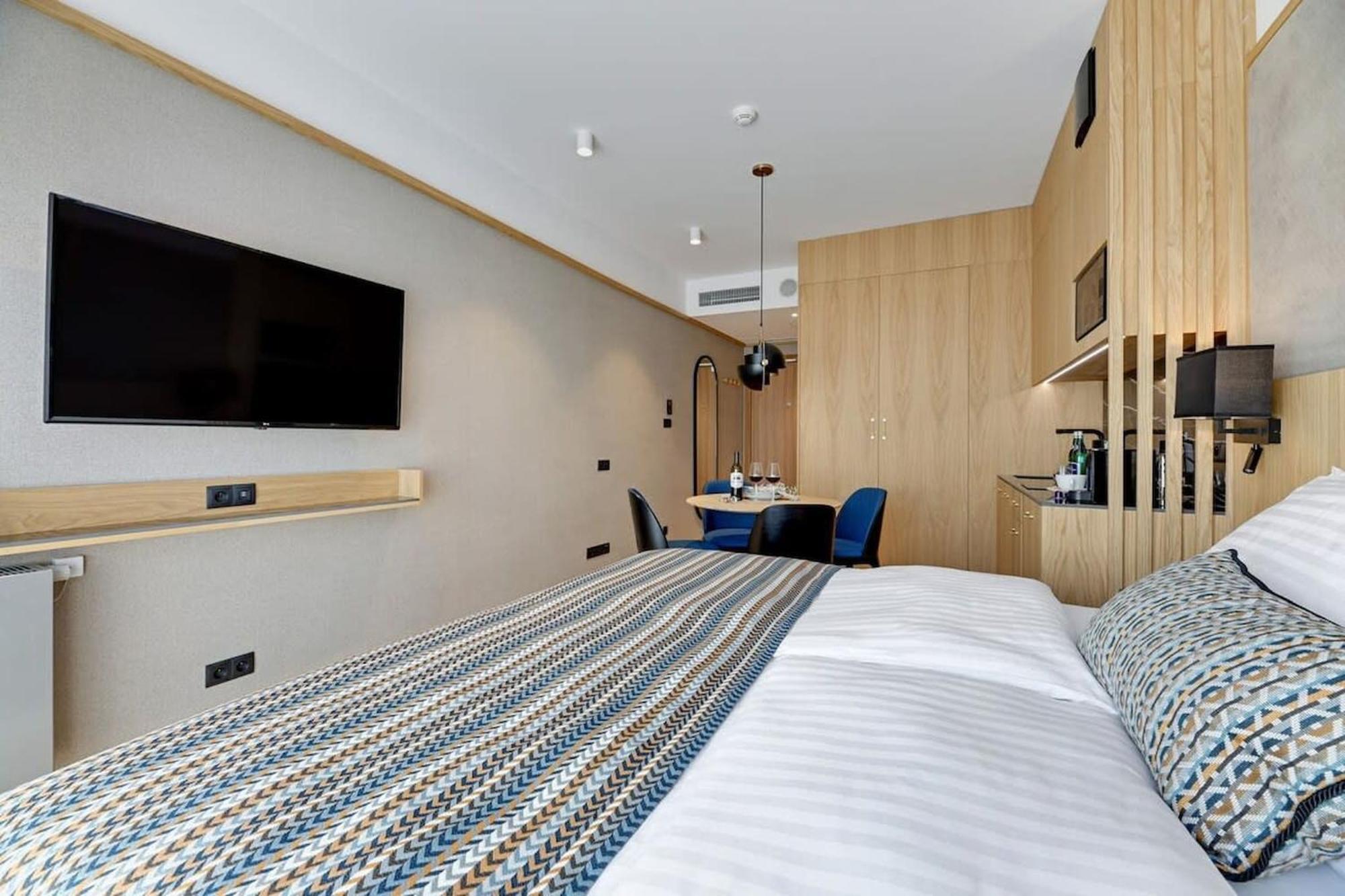 Deo Plaza - Apartamenty W Sercu Gdanska By Rent Like Home Esterno foto